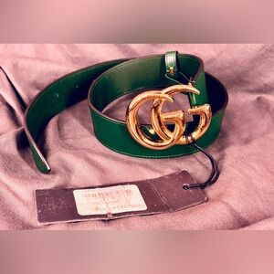 Gucci Leather Belt – Polished Gold GG Buckle – Green Leather (Size 70 / 28 US)
